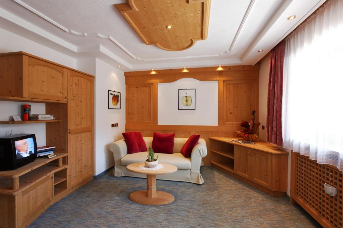Ciasa Roby Otel San Cassiano  Dış mekan fotoğraf